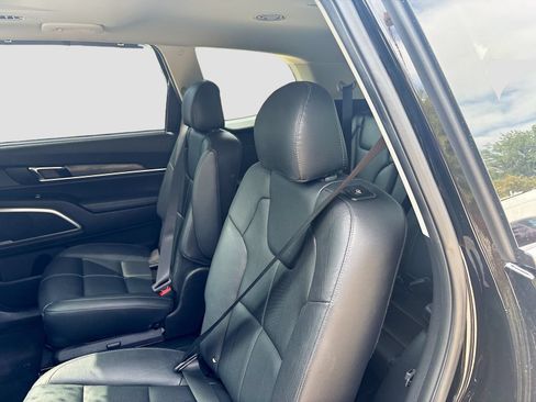 Used 2022 Kia Telluride EX w/ EX Premium Package FWD image 26