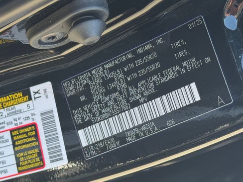 Used 2025 Toyota Highlander XSE image 33