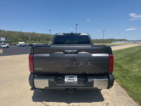 Used 2022 Toyota Tundra Limited AWD/4WD image 6