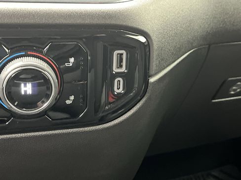 Certified 2024 Chevrolet Silverado 1500 RST image 25