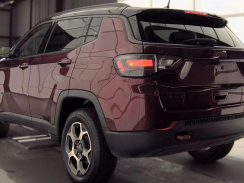 Used 2022 Jeep Compass Trailhawk w/ Trailhawk Elite Group AWD/4WD image 3