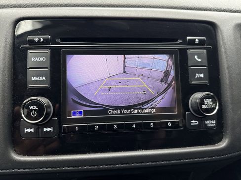 Used 2020 Honda HR-V LX image 18