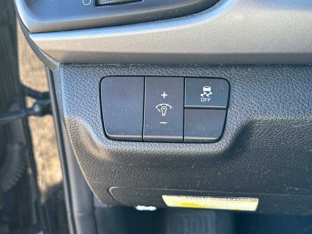 Used 2023 Kia Rio S FWD image 17