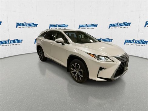 Used 2018 Lexus RX 350L Premium w/ Premium Package image 2