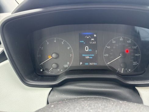 Used 2024 Toyota Corolla SE image 12