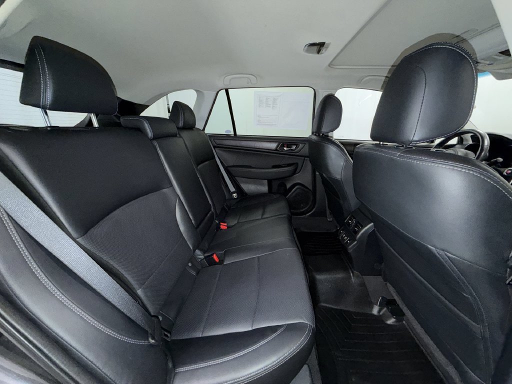 Used 2019 Subaru Outback 2.5i Limited AWD/4WD image 17