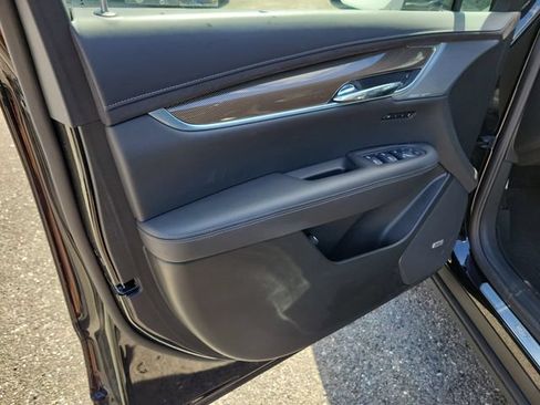 Certified 2025 Cadillac XT6 Premium Luxury w/ Platinum Package AWD/4WD image 25