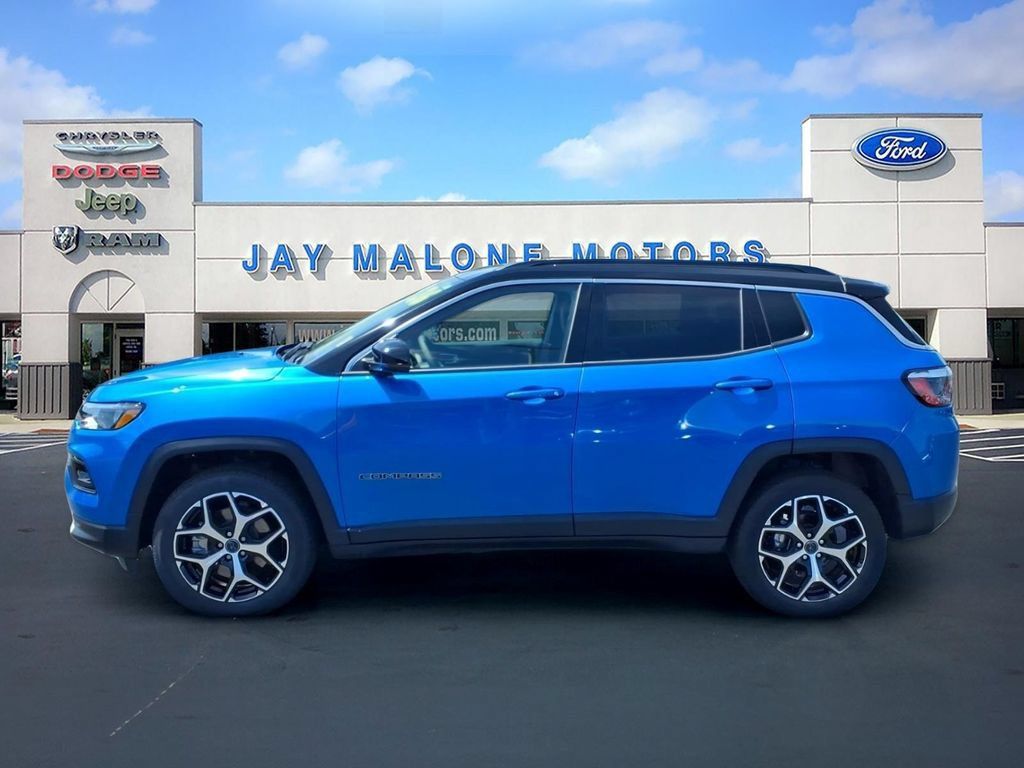Used 2026 Jeep Compass Limited AWD/4WD image 7