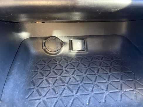 Used 2020 Toyota RAV4 XLE image 30