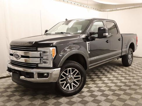 Used 2019 Ford F250 Lariat w/ Lariat Ultimate Package AWD/4WD image 1