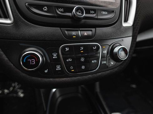 Used 2022 Chevrolet Malibu LT FWD image 13