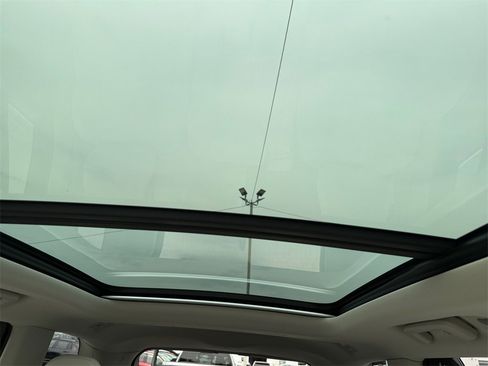 Used 2025 Volvo XC90 T8 Plus w/ Protection Package Premier image 17