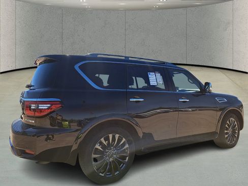 Used 2024 Nissan Armada Platinum w/ Captain's Chairs Package image 5
