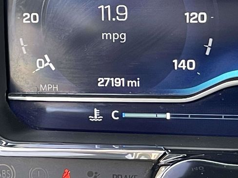 Used 2025 Chevrolet Silverado 2500 LT w/ Convenience Package image 11