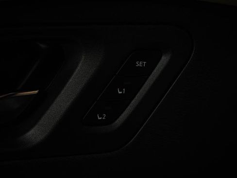 Used 2024 Nissan Ariya FWD image 15