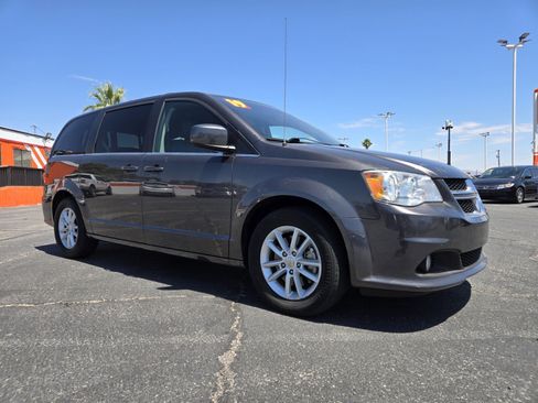 Used 2019 Dodge Grand Caravan SXT FWD image 4
