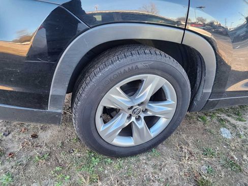 Used 2016 Toyota Highlander Limited image 46