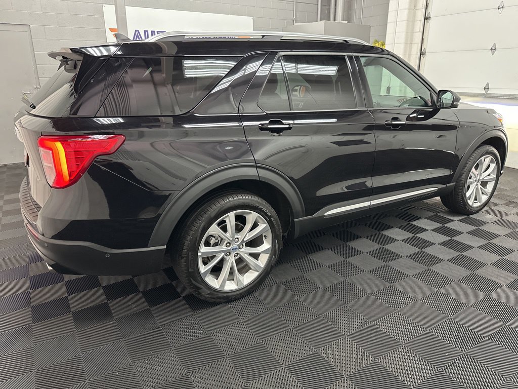 Used 2024 Ford Explorer Platinum w/ Technology Package AWD/4WD image 10