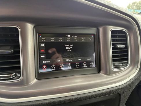 Used 2022 Dodge Charger SXT image 22