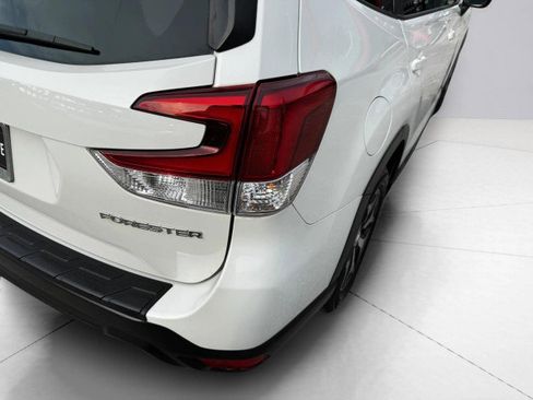 Used 2020 Subaru Forester Premium image 13