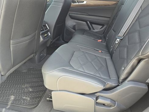 New 2026 Volkswagen Atlas SE image 21