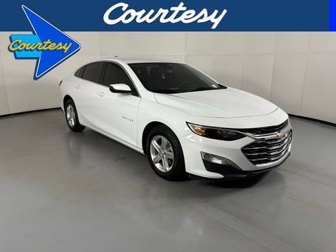 Used 2024 Chevrolet Malibu LS image 1