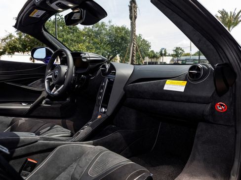 New 2026 McLaren 750S Spider RWD image 57