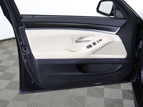 Used 2014 BMW 550i xDrive Sedan AWD/4WD image 26