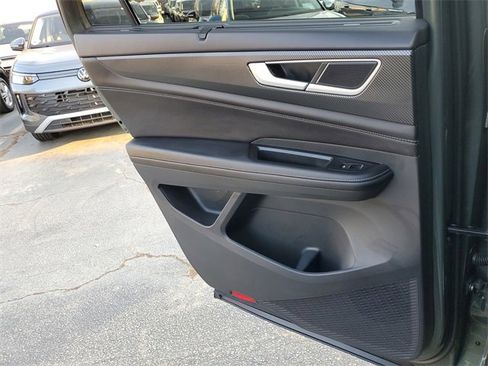 Certified 2026 Volkswagen Atlas Cross Sport SEL R-Line image 13