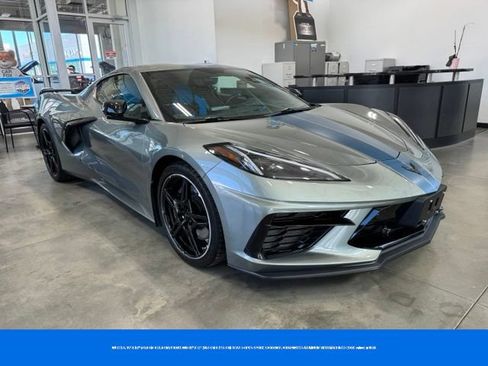 Used 2022 Chevrolet Corvette Stingray Premium Cpe w/ Z51 Performance Package RWD image 7