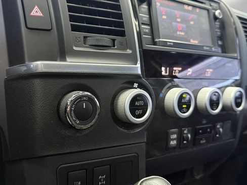 Used 2018 Toyota Sequoia TRD Sport AWD/4WD image 20