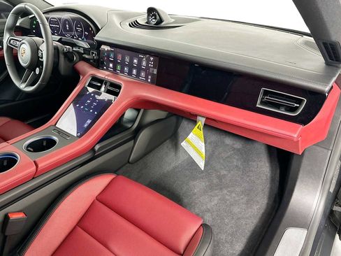 Used 2025 Porsche Taycan image 29