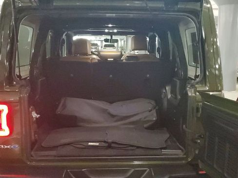 Used 2021 Jeep Wrangler Unlimited Sahara w/ Cold Weather Group image 10