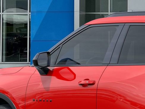 New 2025 Chevrolet Blazer LT w/ Convenience Package image 12