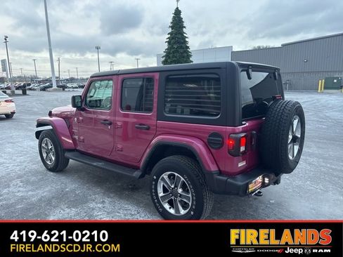 Used 2022 Jeep Wrangler Unlimited Sahara w/ Cold Weather Group image 4