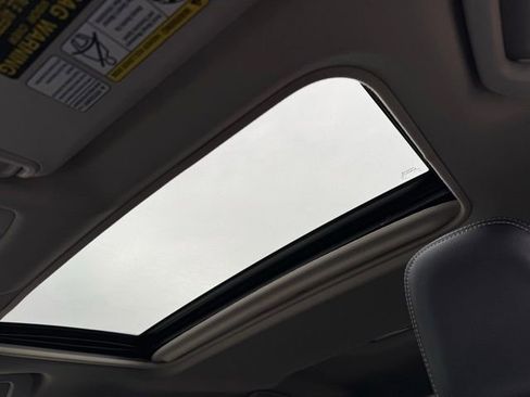 Used 2014 Toyota RAV4 Limited w/ Technology Package image 6