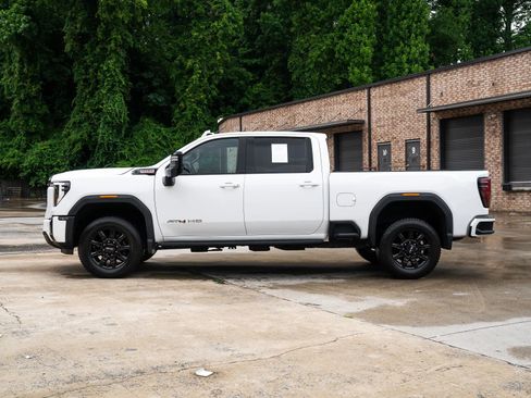 Used 2024 GMC Sierra 3500 AT4 w/ AT4 Premium Plus Package AWD/4WD image 4