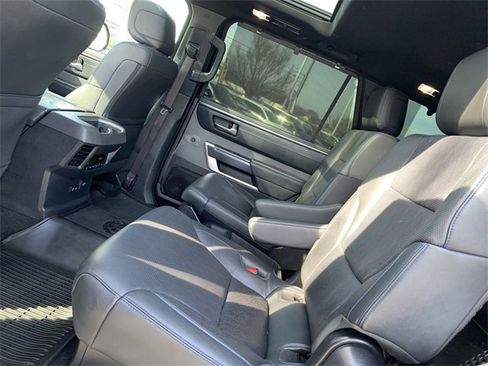 Used 2023 Toyota Sequoia Platinum image 10
