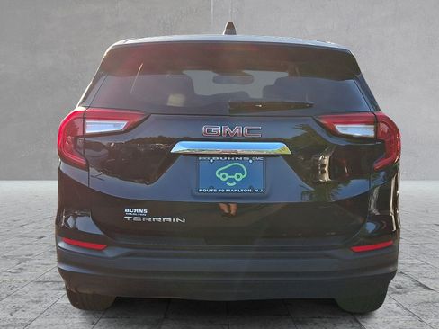 Certified 2024 GMC Terrain SLE FWD image 5