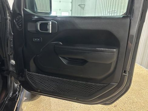 Used 2024 Jeep Wrangler Unlimited Rubicon w/ Convenience Group image 27