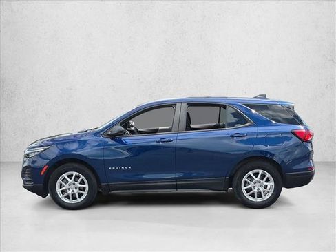 Used 2023 Chevrolet Equinox LS FWD image 9