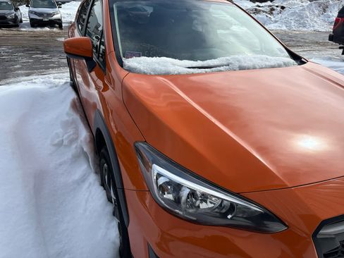 Used 2018 Subaru Crosstrek 2.0i Premium w/ Moonroof Package image 4