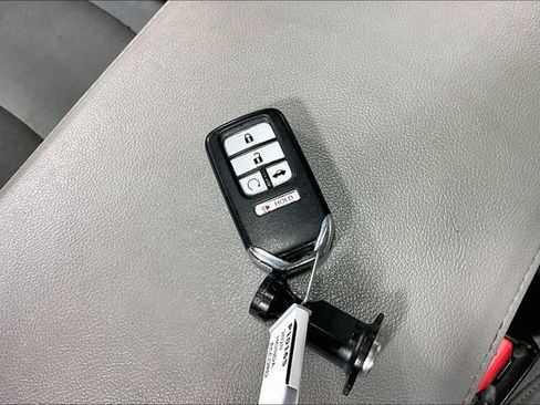 Used 2020 Honda Accord EX image 30