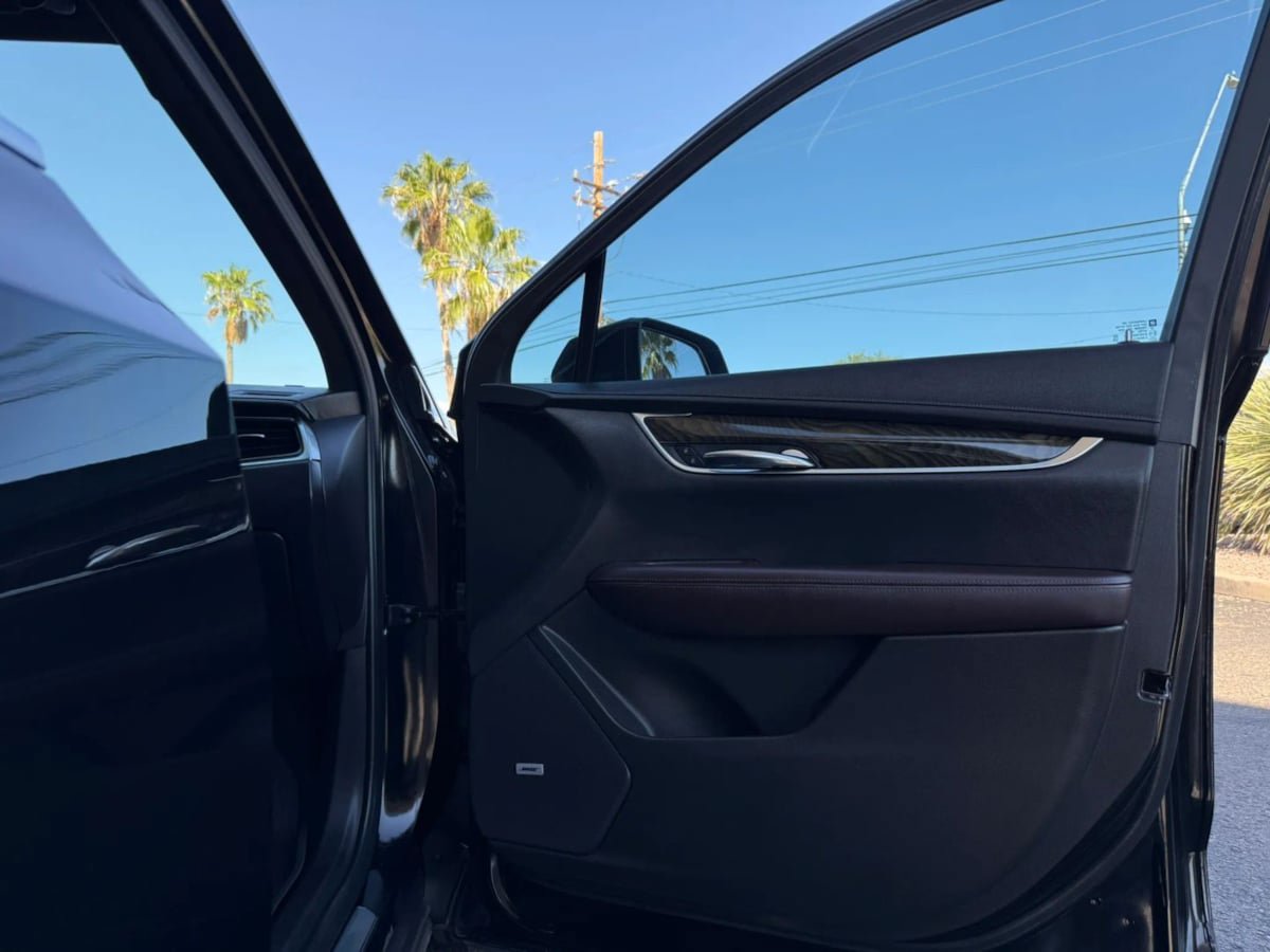 Used 2020 Cadillac XT6 Premium Luxury FWD image 34