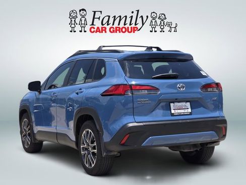 Used 2026 Toyota Corolla Cross XLE FWD image 3