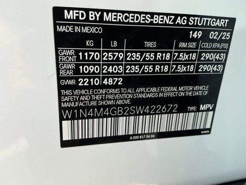 New 2025 Mercedes-Benz GLB 250 image 27