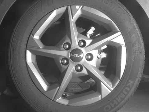 Used 2025 Kia K4 LXS image 11