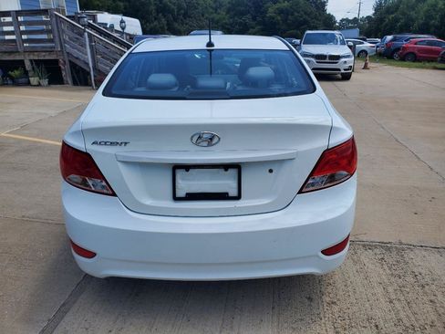 Used 2016 Hyundai Accent SE FWD image 9