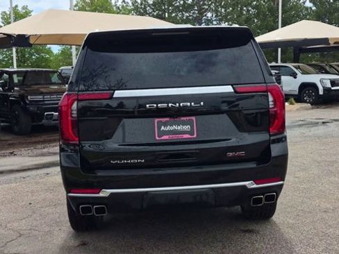 Used 2025 GMC Yukon XL Denali AWD/4WD image 7