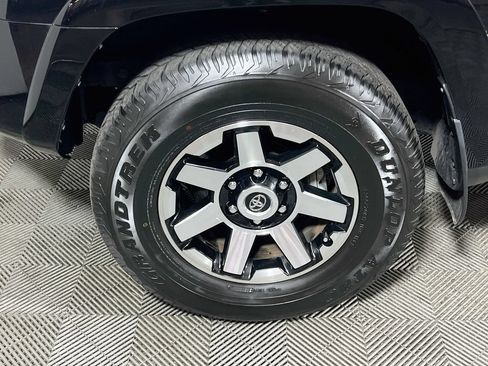 Certified 2024 Toyota 4Runner TRD Off-Road Premium w/ Off Road Premium Plus Package AWD/4WD image 28